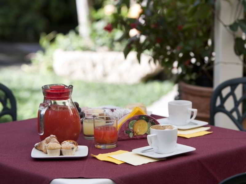 Relais Angiolina Pensión 3*